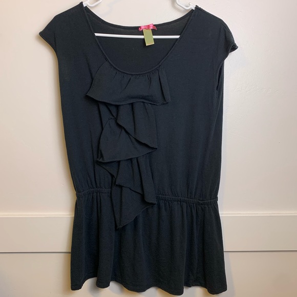 DownEast Black Short Sleeve Shirt With Ruffle Front and Cinched Waist - Picture 1 of 5